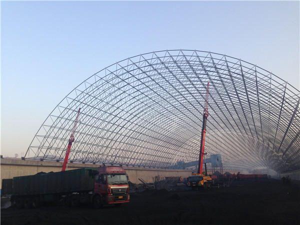 鋼結(jié)構(gòu)網(wǎng)架是近十年來展開較快的項(xiàng)目